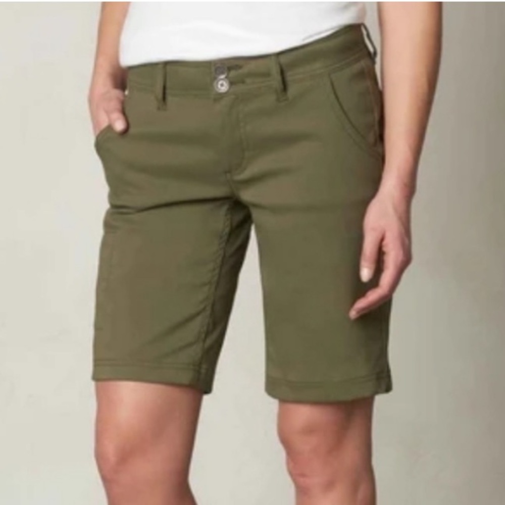 Prana Halle Army Olive Green Long 11” Inseam Shorts Hiking Camping Travel Size 4